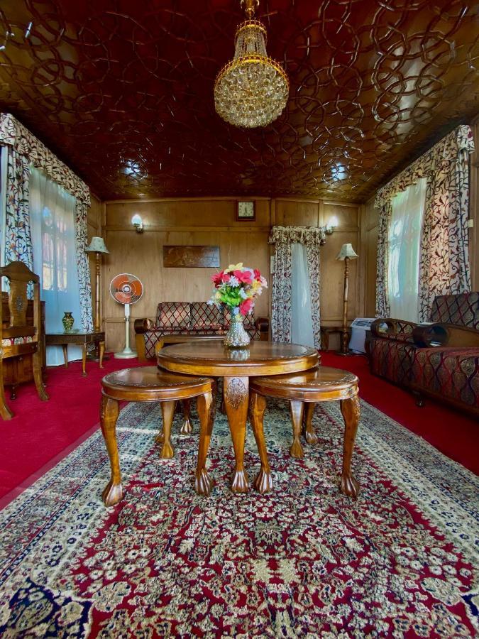 Green Paradise Houseboat - Centrally Heated Srīnagar Exterior foto